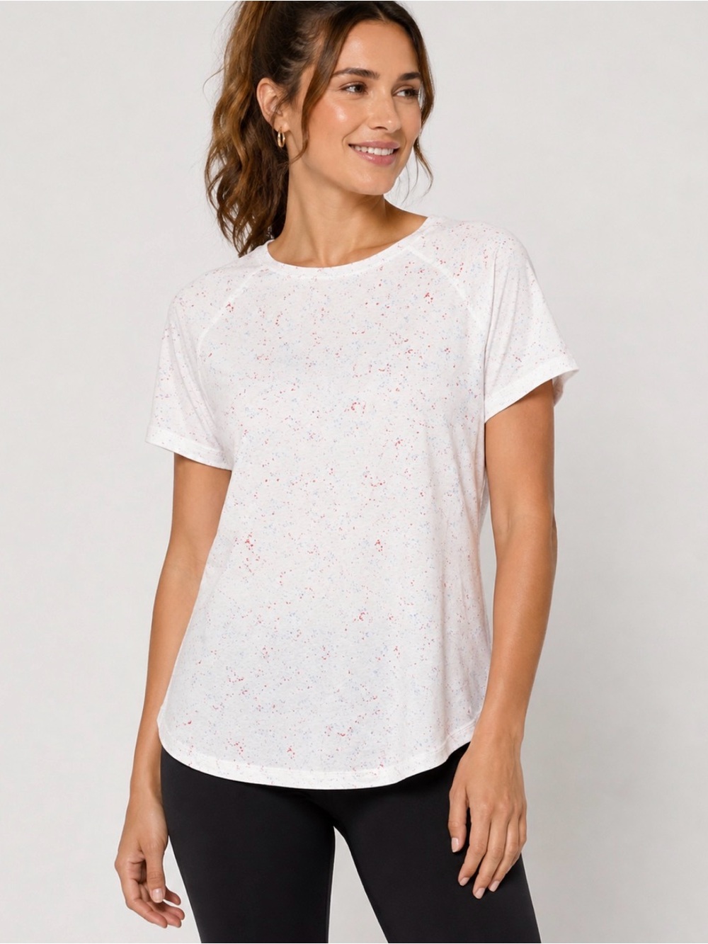 NWT:tek gear White Short-Sleeve Crewneck T-Shirt with Red and Blue Speckle Print